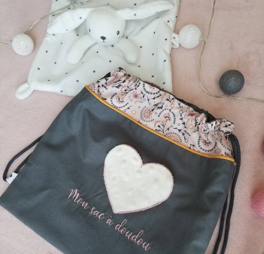 Lounamay Couture - sac à doudou - cadeau naissance - cadeau fait main